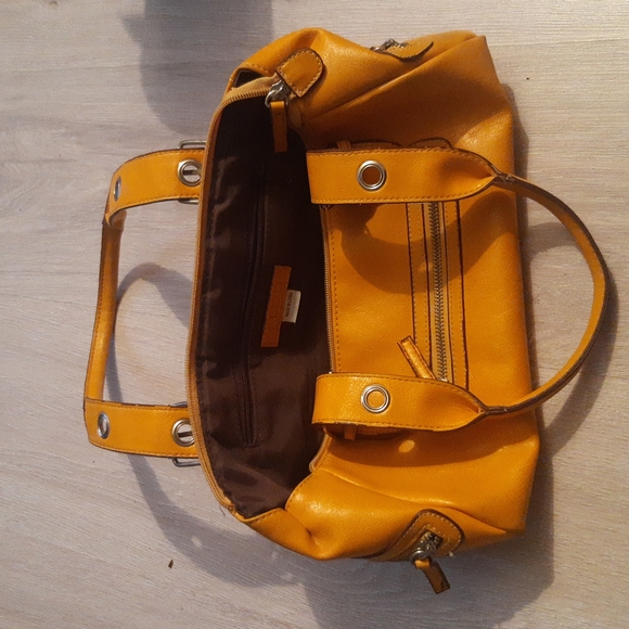 ALDO yellow leather purse - Picture 1 of 1